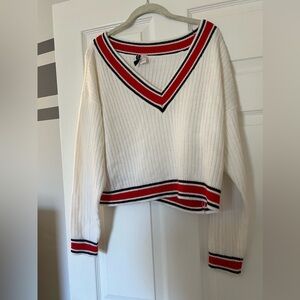 H&M V Neck Cropped Knit Sweater